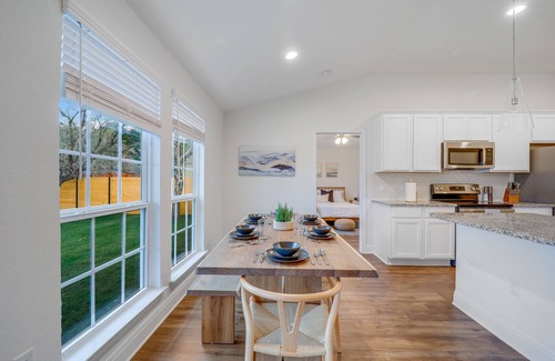 Lago Vista House | Hill Country Retreat | Hot Tub | Fire Pit