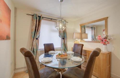 Swanage House | Hill Crest