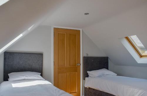 Chittering House | Hill Farm Cottage