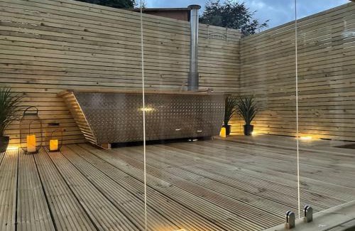 Wooler House | Hill Garth Cottage - Luxury 2 Bed with Wood Burning Hot Tub