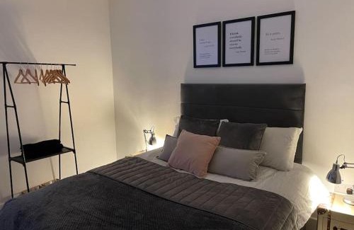 Wooler House | Hill Garth Cottage - Luxury 2 Bed with Wood Burning Hot Tub