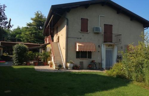 Lonato del Garda Apartment | Hill House