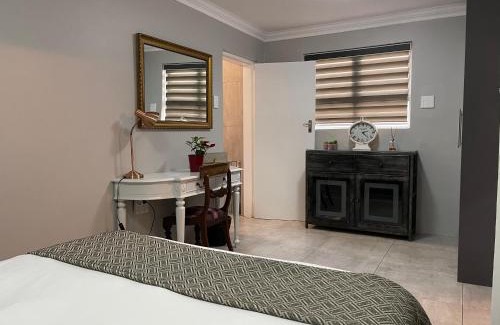 Greater Johannesburg Metropolitan Area Bed & Breakfast | Hill Luxury Cottage