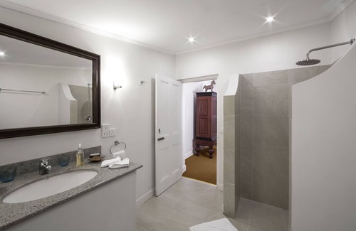 Nuwara Eliya Hotel | Hill Rise Luxury Villa & Stables by Edwards Collection