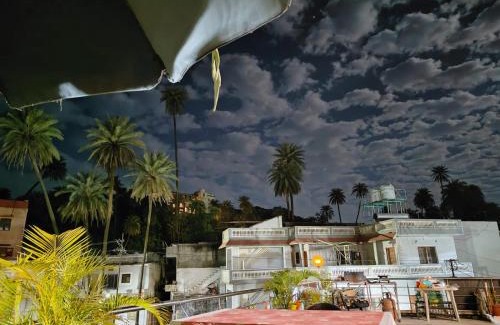 Mount Abu Hotel | Hill side cottage,Mount Abu