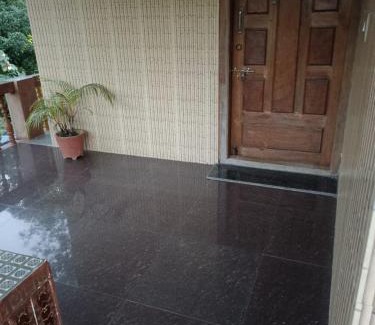 Madikeri House | Hill side estate