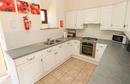 Narberth Cottage | HILL TOP FARM COTTAGE, family friendly, with open fire in Narberth