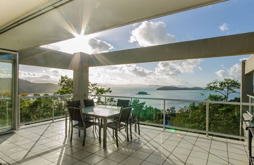 Hamilton Island Villa | Hill Top Villas #2-3bdrm Villa