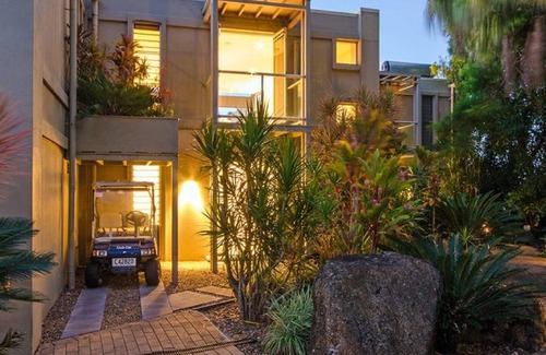 Hamilton Island Villa | Hill Top Villas #2-3bdrm Villa