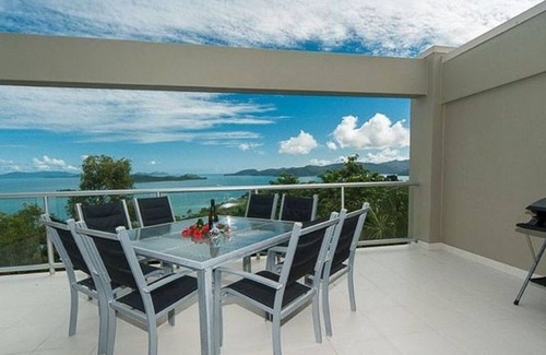 Hamilton Island Villa | Hill Top Villas #2-3bdrm Villa