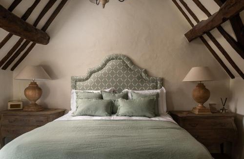 Burford House | Hill View
