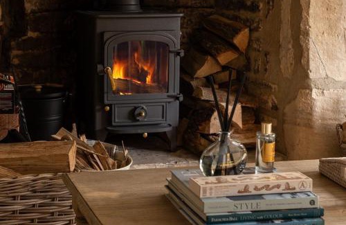 Burford House | Hill View
