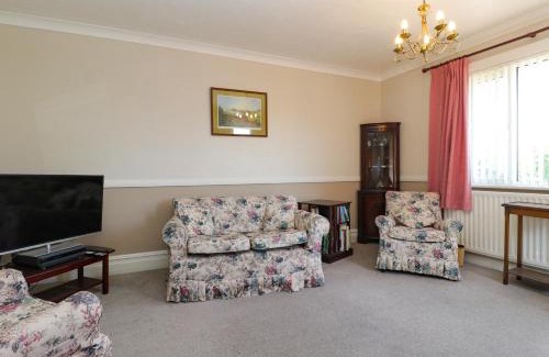 Swanage House | Hill View
