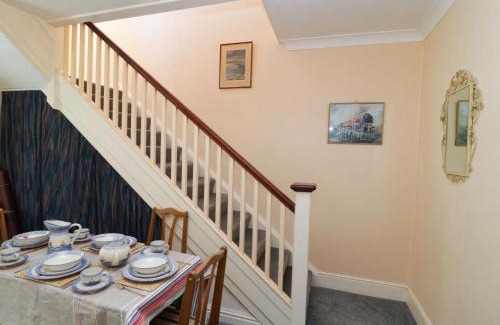 Swanage House | Hill View