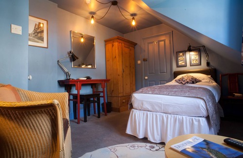 Dartmouth Bed & Breakfast | Hill View House