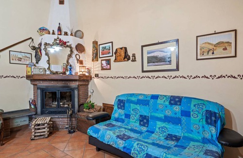 Maletto House | Hill-View Villa in Maletto with Garden