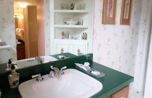Wilkes-Barre Bed & Breakfast | Hillard House Inn