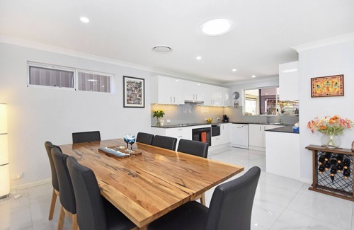 Hillarys House | Hillary's Coastal Retreat stunning home with pool and amazing alfresco area