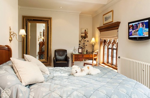 Frankby Hotel | Hillbark Hotel