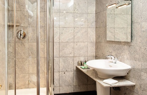 Frankby Hotel | Hillbark Hotel