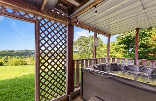 Sevierville House | Hillbilly Highrise