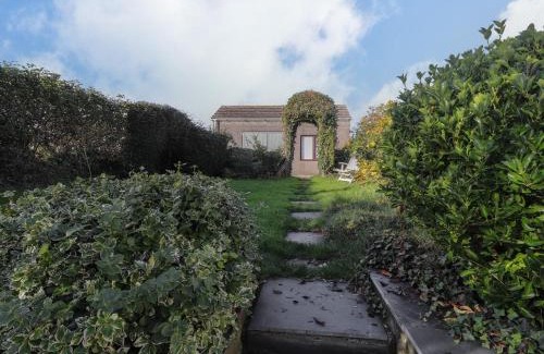 Crynant House | Hillcrest