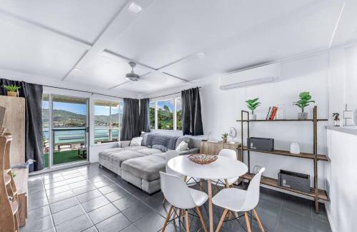 Airlie Beach House | Hillcrest Harmony