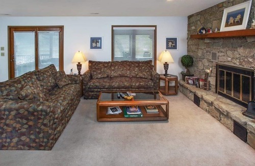 Sunrise Beach House | Hillcrest - Ideal Family Retreat with Hot Tub and Great Water Views. 39 MM