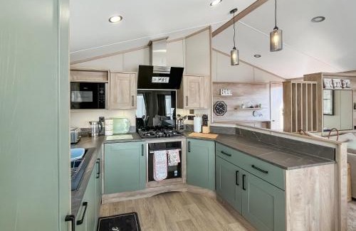 Llanrhystud House | Hillfort Lodge