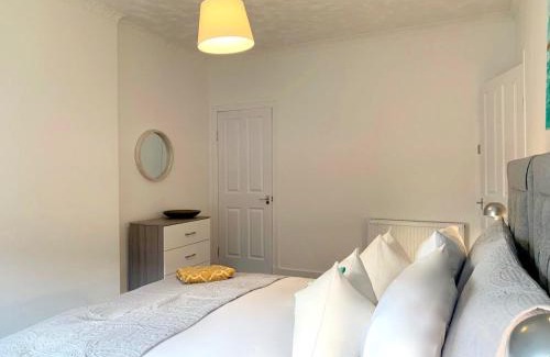 Cardonald Apartment | Hillington Central
