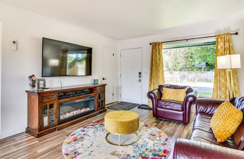 Hillsboro House | Hillsboro Vacation Rental w/ Private Hot Tub!