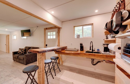 Hillsgrove Cabin | Hillsgrove Cabin w/Community Perks: Pets Welcome!