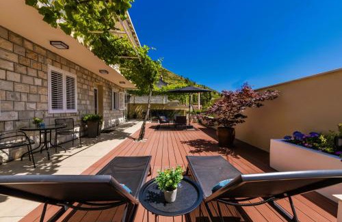 Gruz Apartment | Hillside Apartments