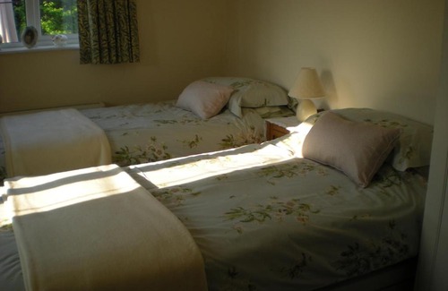 Moreton Bed & Breakfast | Hillside Cottage