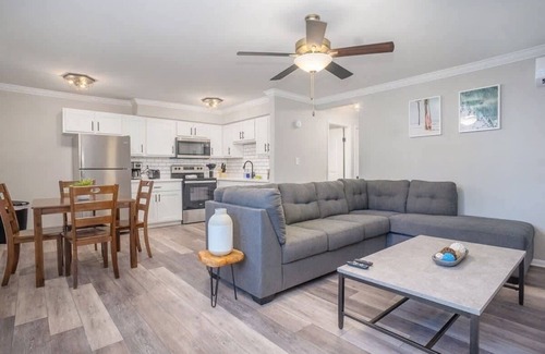 Bayview Apartment | Hillside Cove - Anchor Suite