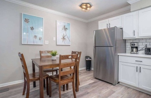 Bayview Apartment | Hillside Cove - Anchor Suite