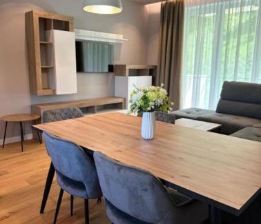 Rasnov Apartment | Hillside Haven