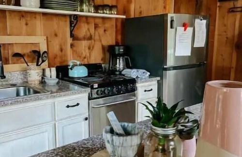 Rockbridge Cabin | Hillside Haven Treehouse Cabin