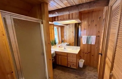 Angel Fire Cabin | Hillside Hideaway Cabin on two private acres