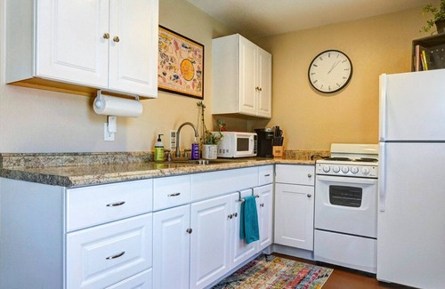 Prescott Cottage | Hillside Hideaway Centrally Located Cottage, Close to Trails, Lakes & Town