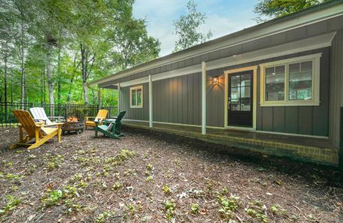 Pisgah Forest House | Hillside Hideaway
