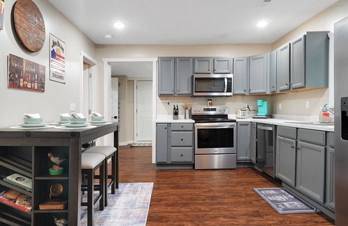 Bardstown House | Hillside Home Close To The Bourbon Trail