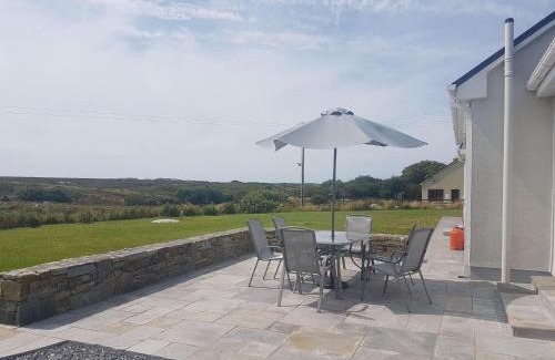 Clifden House | Hillside House