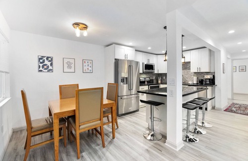 North Beacon Hill Apartment | Hillside in Seattle - well appointed