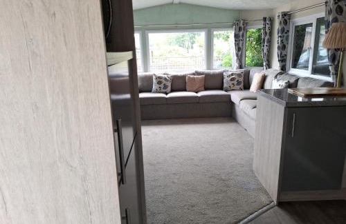 Hastings Apartment | Hillside retreat - 2 bedrooms sleeps 5