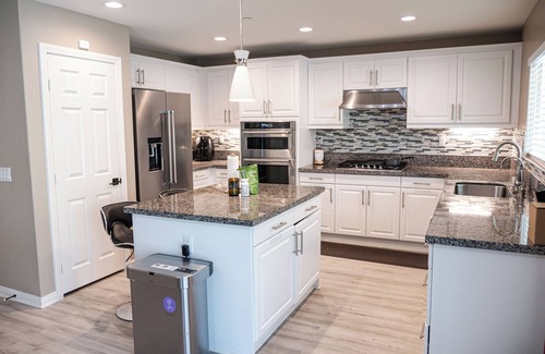 San Jacinto House | Hillside Retreat W/Grotto Pool, Hot Tub & Patio