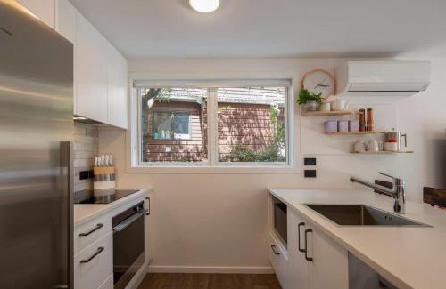 Queenstown City Centre Apartment | Hillside Villa 2- Walk To Town- AC- Free Parking