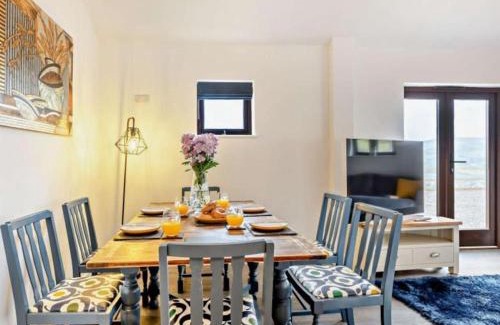Combe Martin House | Hillsview - 4 berth renovated barn conversion