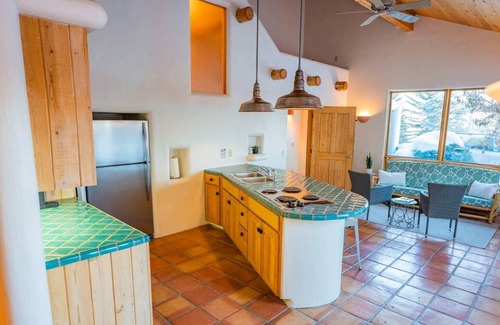 Tetonia Apartment | Hilltop Apartment at Windbreak