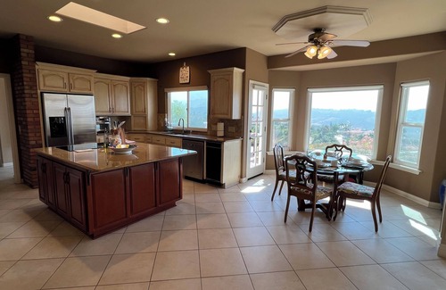 Fallbrook House | Hilltop Estate with 4 KING Bedrooms and incredible sunrise and sunset views.